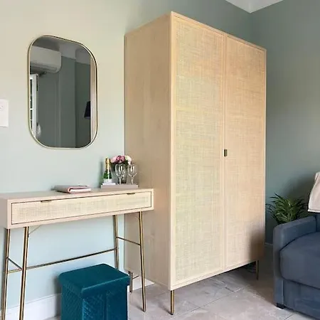 Charming With Terrace Apartament *