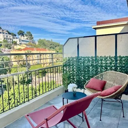 Charming With Terrace Apartament *