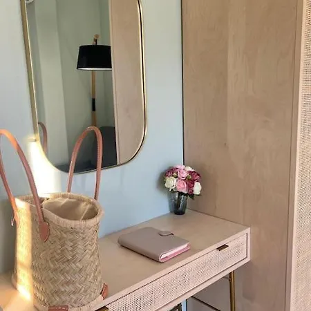 Charming With Terrace Apartament *
